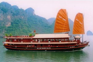 Bai Tho Junk Halong Bay