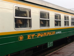 Pumpkin train, Hanoi Sapa Lao Cai train tickets reservation